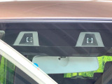 【スズキ デュアルカメラブレーキサポート】走行中に前方の車両等を認識し、衝突しそうな時は警報とブレーキで衝突回避と被害軽減をアシスト。より安全にドライブをお楽しみいただけます。