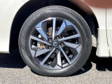 左フロント195/60R16タイヤ&純正アルミホイール!(オプション16インチアルミホイール仕様)