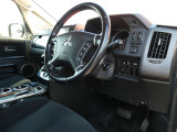 当店はSUV・4WD専門店です。各メーカーの様々なタイプを揃えております。もちろん全車お買得なプライスで販売中!!『こんな車を探している・・・』お気軽にご相談下さい。
