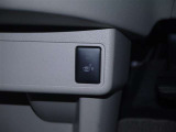運転席シートヒータースイッチ