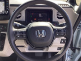 ステアリングスイッチです!!運転中のオーディオの音量やソースの変更も手元で出来ますよ!!