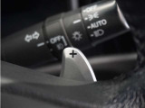 ◆スマートキー◆カギをバッグやポケットに入れたままでもドアロックの開閉ができる『スマートキー』付き!雨天や暗くなってもカギを取り出す必要がなくドアの開錠&エンジンも始動できます