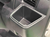 運転席ドリンクホルダー付いてます