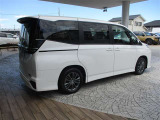 自動車保険も取り扱っております。この機会に保険を見直しましょう♪