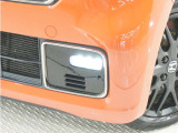 ◆フォグライト◆ 霧などの悪天候時、自車の位置を示すとともに前方や路肩が見えずらい時、近い位置をワイドに照らしてくれます