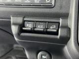 4WD!急な下り坂で、自動的に車速を低速にコントロールする「ヒルディセントコントロール」&滑りやすい路面で空転車輪にブレーキをかけ空転していない車輪に駆動力を集中させる「グリップコントロール」を装備!