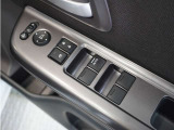 ◆パワーウィンドウスイッチ◆運転席から全席の窓の開閉操作を行うことが出来いつでも換気ができます!