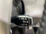 【クルーズコントロール】高速道路もラクラク走行。アクセルを離しても一定速度で走行ができ、長距離運転時の負担を軽減!加速・減速も簡単なスイッチ操作で調整できます。