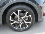 アルミホイール付きタイヤ225/50R18