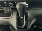 オートマチックシフトレバーは、手になじみ操作しやすい形状で安全運転にもつながります♪