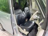 運転席シート廻りは使用感も少なく、良好な状態となっています。丁寧に使われていたことがよくわかりますね。