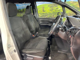 運転席シート廻りは使用感も少なく、良好な状態となっています。丁寧に使われていたことがよくわかりますね。