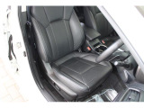 ブラックインテリアセレクションの名が示し通りシートは艶やかなブラックレザー!しっとりとした質感は高級感を感じさせます!