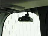 ◆リアにもドライブレコーダーを装備しております◆映像・音声などを記録する自動車用の装置です。もしもの事故の際の記録はもちろん、旅行の際の思い出としてドライブの映像を楽しむことができます。