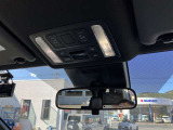 「中古車ハイブリッド保証」付き。ハイブリッド機構を無償で保証します。保証期間は、初度登録年月から10年目まで、またはロングラン保証が終わってから3年間。ただし累計走行距離が20万km以内です。