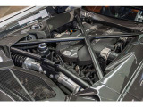 T-shaped engine cover in carbon fiber