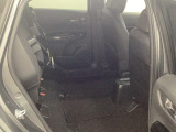 ★チップアップ&ダイブダウン機能付き【ULTR SEAT】は後席座面を左右分割で跳ね上げることができます☆トランクで積載できない背の高い荷物をラクラク収納できます。ホンダ車ならではの人気装備です♪