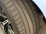BMWならではの卓越した走りを支えるホイールと足回りです!日本車の走りに慣れている方にもぜひ体感して頂きたいほど、高いレベルでまとまっています!