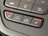【シートヒーター】寒い日に重宝するシートヒーター!エアコンより早く温まってくれるので寒がりの人も安心ですね♪エアコンの温風は乾燥するから苦手、という方にもをおすすめです。