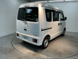 人の乗り降りも荷物の積み降ろしもスムーズなスライドドア。