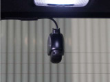 ◆リアにもドライブレコーダーを装備しております◆映像・音声などを記録する自動車用の装置です。もしもの事故の際の記録はもちろん、旅行の際の思い出としてドライブの映像を楽しむことができます。