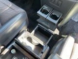 当社では、自社整備工場にて納車前に法廷点検を実施し修理箇所があれば直してからの納車を行なっております。