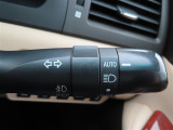 AUTOの位置にセットしておくと、暗くなったら自動でライトの点灯をサポートしてくれます!高速道路でのトンネル通過時など便利です!
