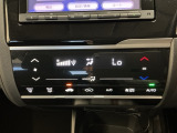 オートエアコン付きです!お好みの温度をセットするだけでエアコンの風量などを自動でコントロール。快適な車内でお過ごしいただけます。