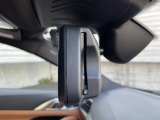 【ルームミラー一体型ETC】BMWといえばルームミラー一体型のETC。ドライバーから差し込めるかたちになっておりますので、差し忘れの際も慌てずにご利用いただけます。