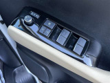 サイドウィンドウスイッチはシンプルで操作しやすいです♪