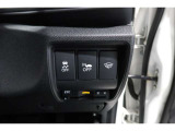 【横滑り防止装置】ドライバーの安全運転をアシストしてくれる装備が充実しています☆ドライバーの不安を安心へと変えてくれますね。