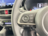 ステアリングスイッチ装備!運転しながら手元でオーディオの操作などができます。