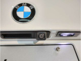 【バックモニター】&rdquo;R&rdquo;レンジにシフトチェンジして頂くとバックカメラとセンサーが起動し駐停車時の運転をサポートします。