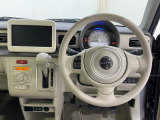 このハンドルを握った時に、車を所有している優越感を味わえますね