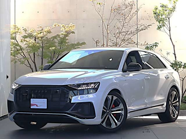 Q8 55 TFSI クワトロ Sライン 4WD