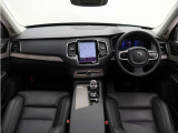 ボルボのフラッグシップモデル、プレミアム・7シーターSUV XC90。Googleを搭載し、ラグジュアリーを極めたSUVで、至福の時をお過ごしください。