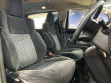 運転席も広々としており運転しやすい環境を実現しています☆