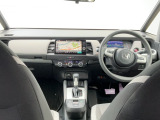 視界性もよく、広々とした空間で運転できます