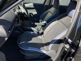 お車の点検、修理も自社整備工場にて対応致します。入庫案内からご来店までサービスアドバイザーと担当営業者でお客様をサポート致します。ご来店、ご連絡をスタッフ一同心よりお待ちしております。