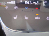シートヒーター装備しております。