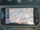 ナビ付いています!遠方に旅行する時には本当に重宝します♪今やメモリーナビ主流ですよ♪メモリーナビの利点はデータの読み書きのスピードが速くレスポンスがいいことです。