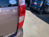 安全・安心な走行のために、納車前にダイハツのクルマを知り尽くしたエキスパートが基本性能に関わる機能や状態を徹底的に点検。消耗部品の交換など法定12ヶ月点検相当の点検・整備を実施しております。