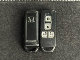 ★スマートキー★ キーを携帯しているだけでカギの開け閉めからエンジン始動までできるスマートキー!キーを取り出す必要がないので楽チンです