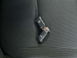 鍵を操作しなくても持っているだけでドアロック操作やエンジン始動などができるインテリジェントキー