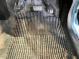 中古車は一物一価、同じようなお車でも、整備状況、外内装の状態など様々です。