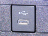 USB端子を装備しております。