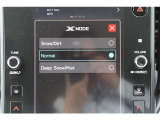 「X-MODE(悪路走破モード)」も標準装備、深雪やぬかるみでスタックしてしまっても短い時間で安全に脱出できます