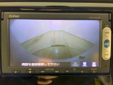 リアカメラ付で、後方をナビ画面で確認。車庫入れも安心です。もちろん、バックギアと連動しています。