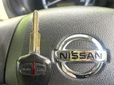 【キーレス】少し離れた場所からでもボタン一つでドアの開錠・施錠ができるのでとっても便利!ドアの鍵穴周りに傷をつけることもありません♪