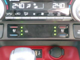 前席両側シートヒーターシートクーラーを装備しています。冬場だけでなく夏場の暑い時にも重宝しますよ。